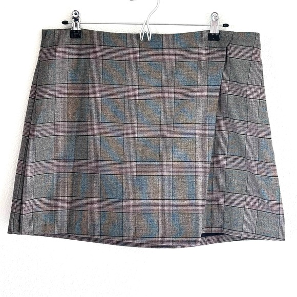 NWT Old Navy Gray Plaid High-Waisted Wrap-Front Mini Skirt - Picture 4 of 5